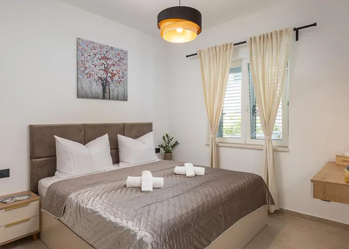 Luxury Blue Moon - New *