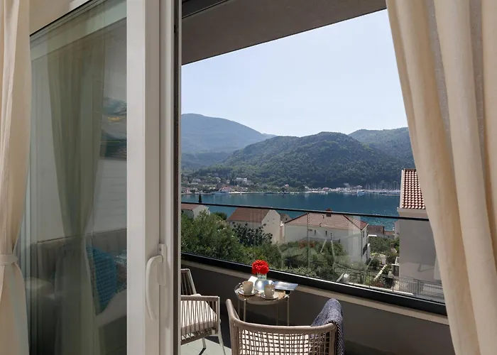 Luxury Blue Moon - New * Slano